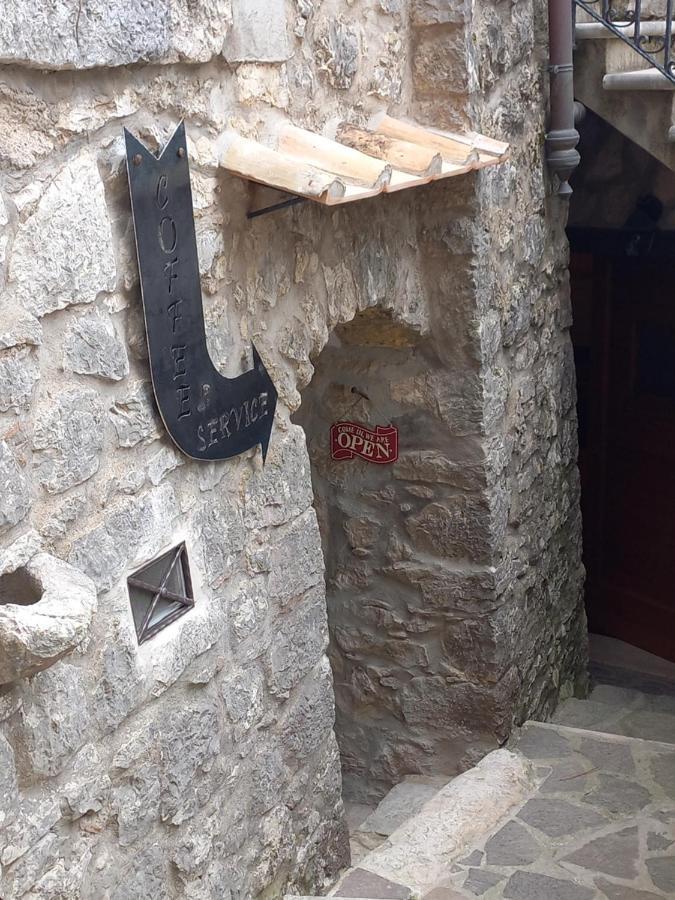 Casa Vacanze "Pietra Viva" Castelnuovo Parano Εξωτερικό φωτογραφία