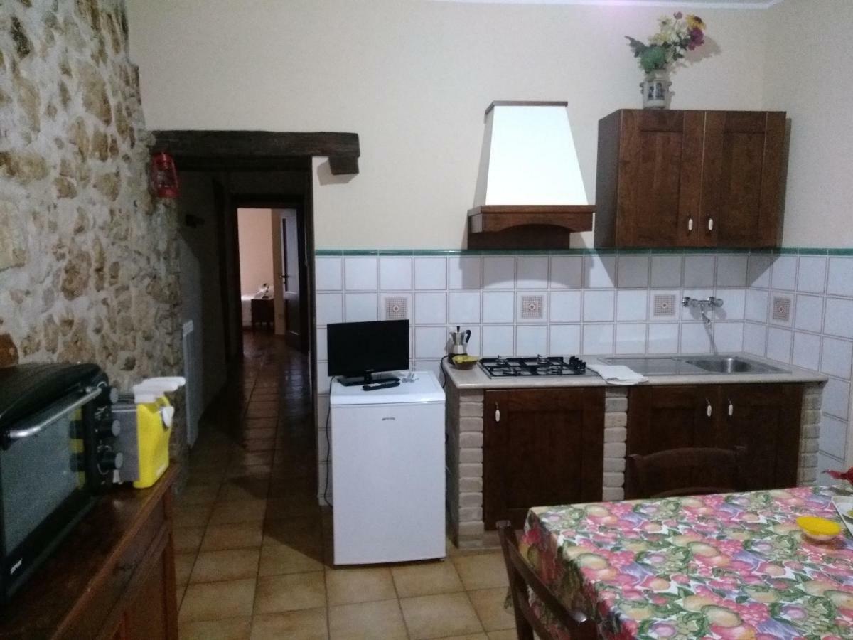 Casa Vacanze "Pietra Viva" Castelnuovo Parano Εξωτερικό φωτογραφία